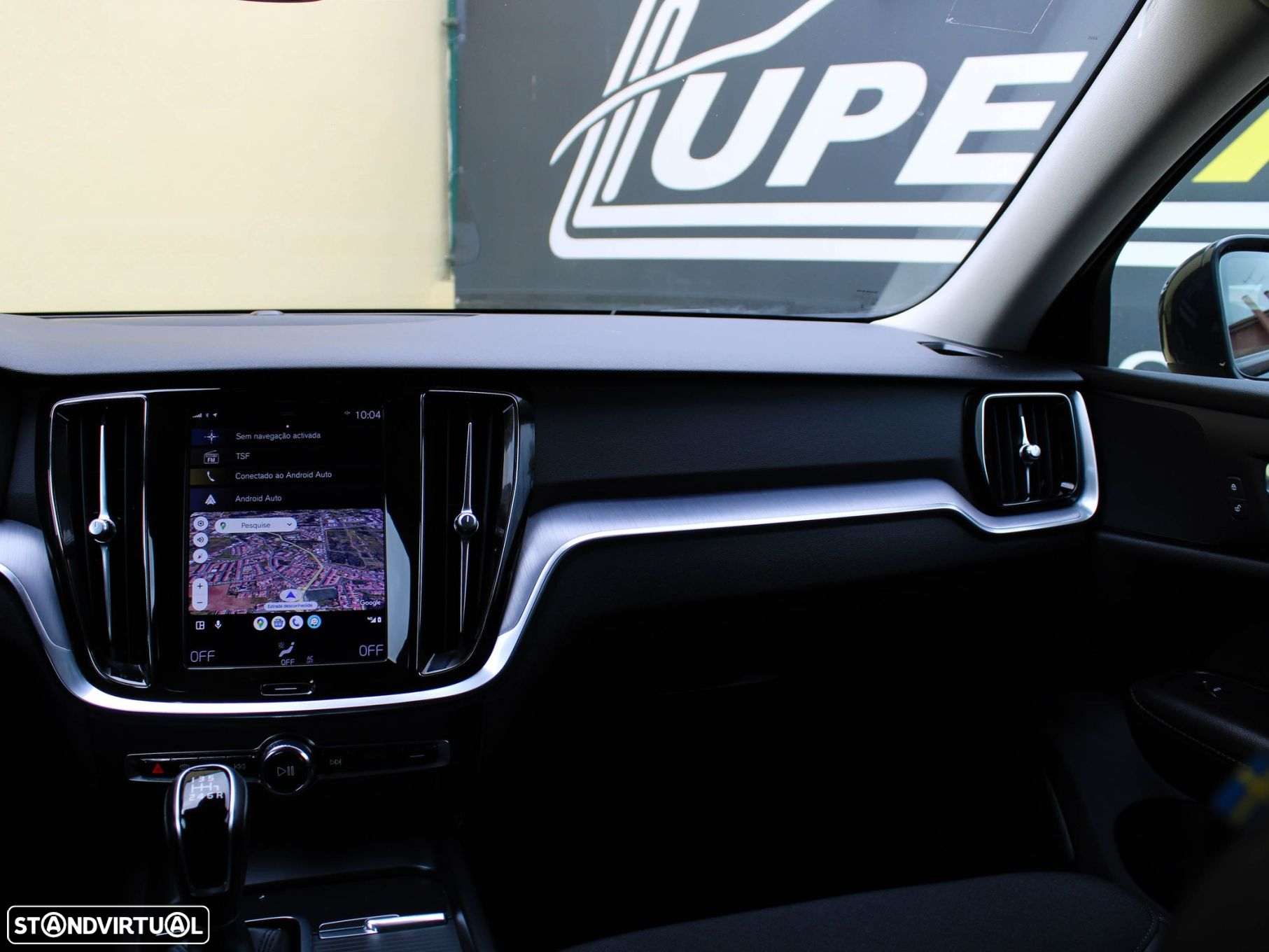 Volvo V60 2.0 D3 Momentum - 27