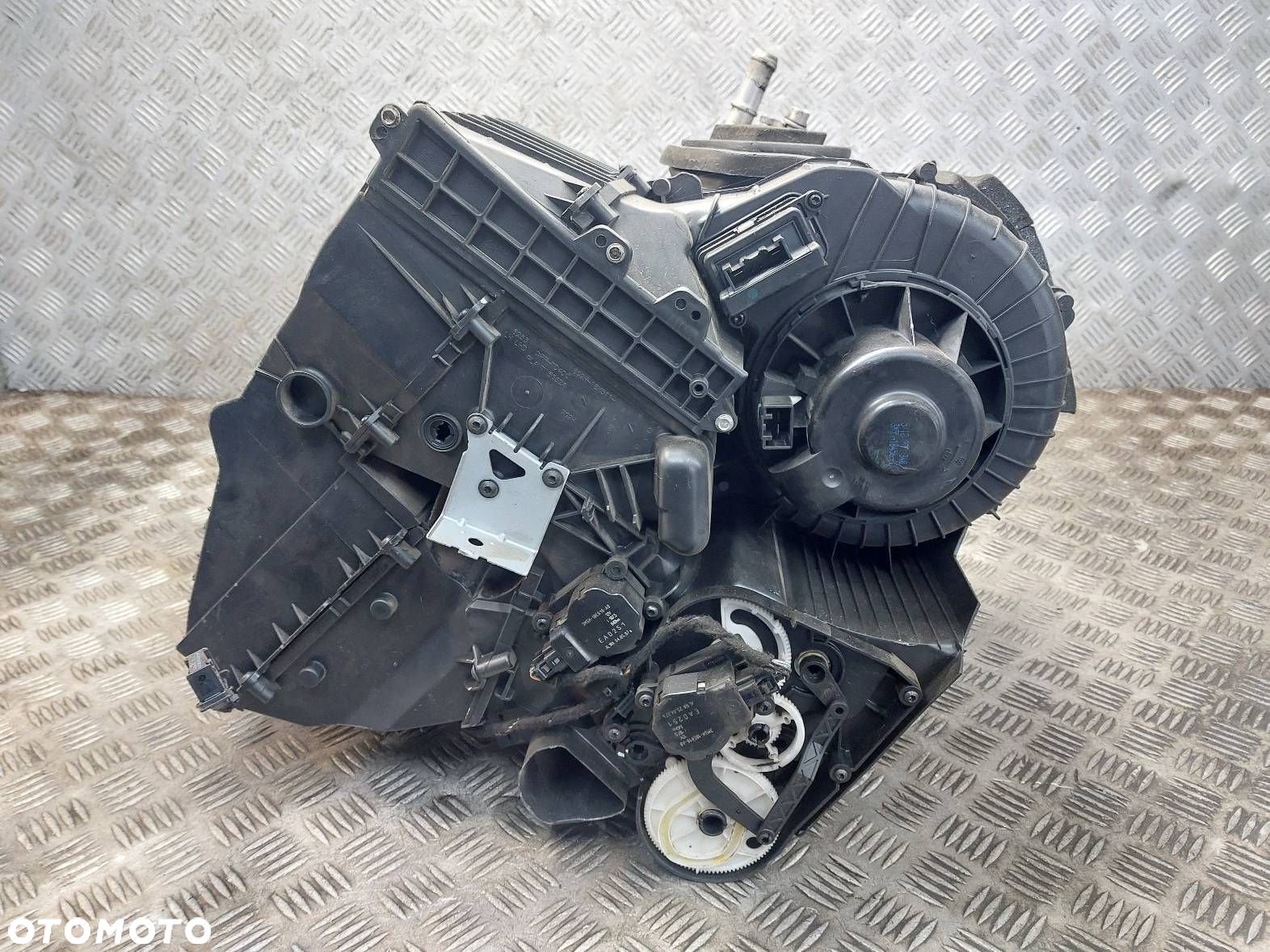 OBUDOWA NAGRZEWNICY FORD C-MAX I EU 7G91-19B555-CF 6G9T-19E624-AD - 6