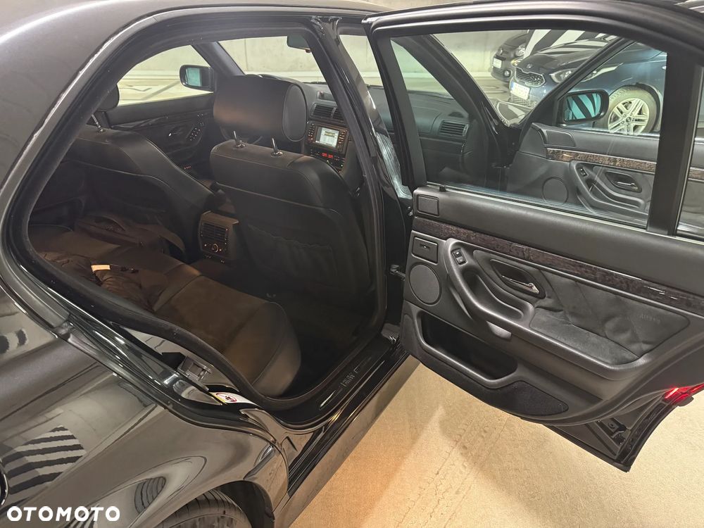 BMW Seria 7 - 10