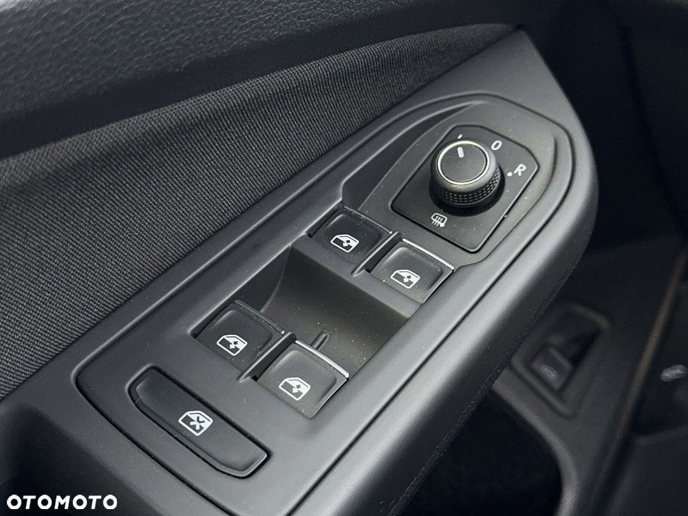 Volkswagen Golf - 20