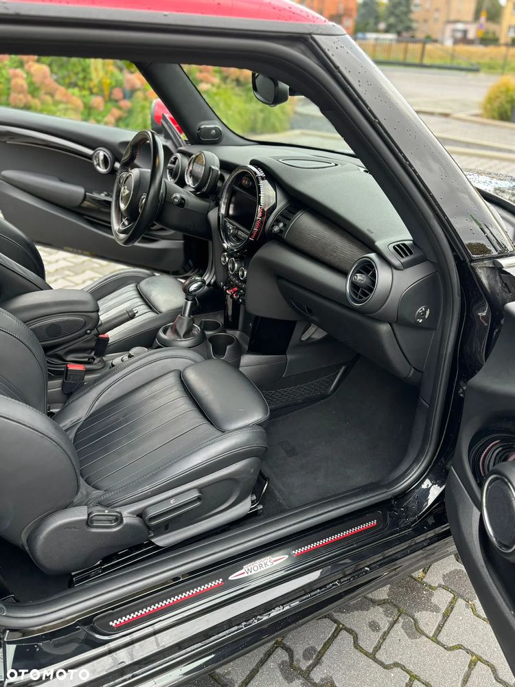 MINI John Cooper Works - 14