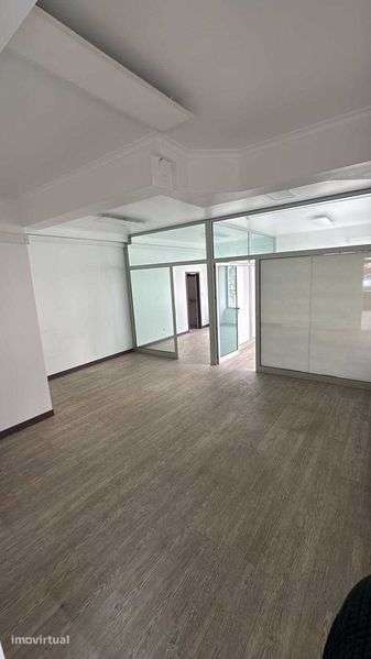 Espaço Comercial para Arrendar - Grande imagem: 4/5