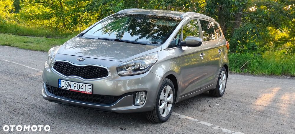 Kia Carens 1.6 GDI Dream-Team Edition - 18