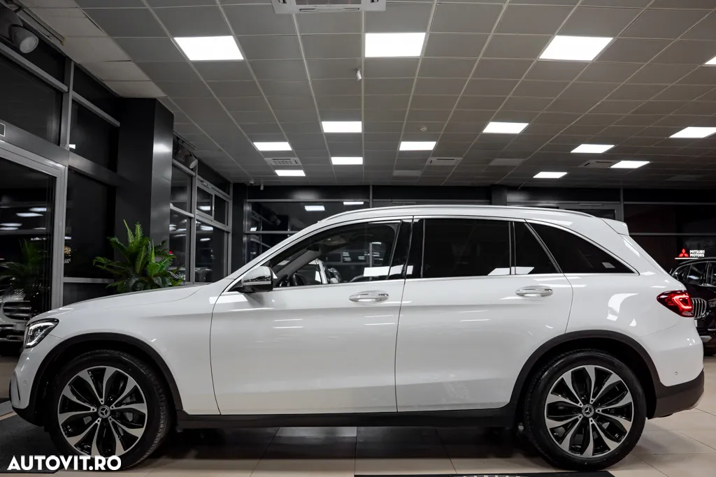 Mercedes-Benz GLC 300 d 4Matic 9G-TRONIC Exclusive - 39
