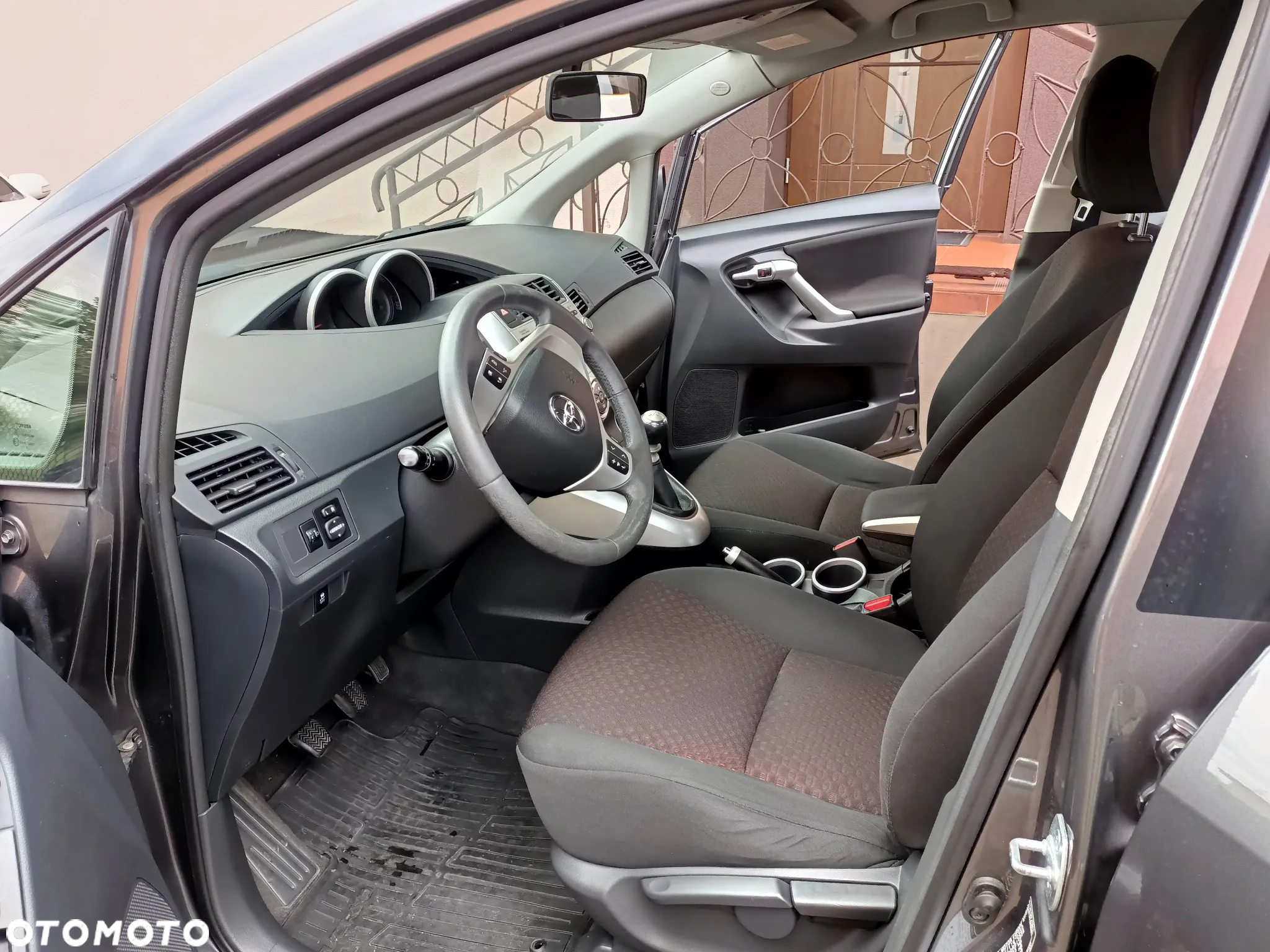 Toyota Verso 1.6 Premium - 10