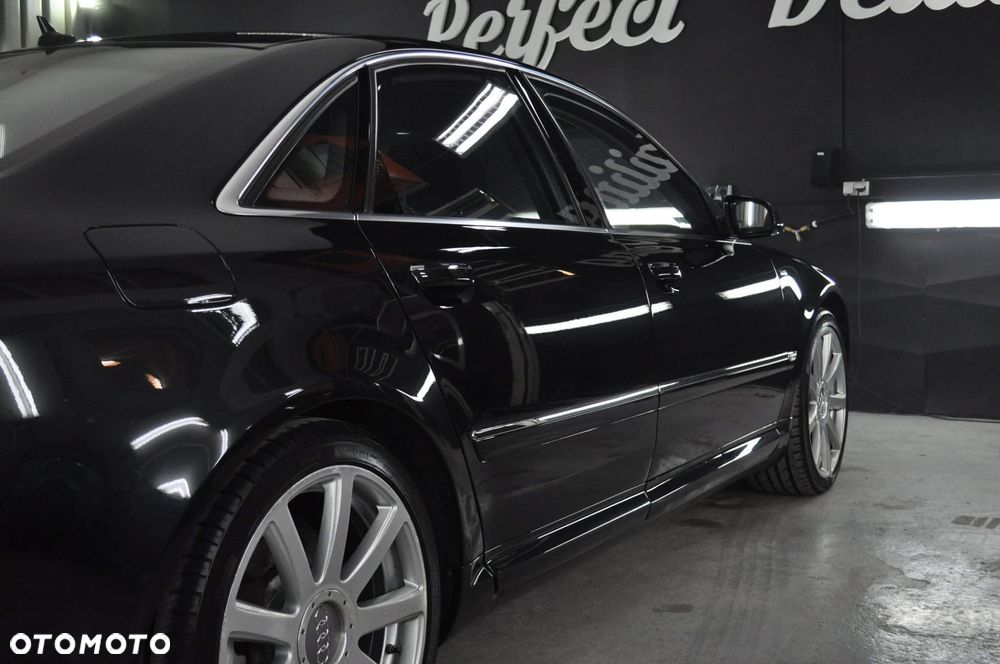 Audi A8 6.0 Quattro - 5