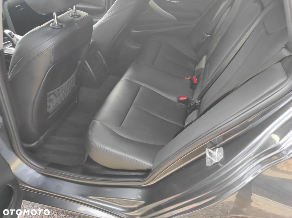 BMW Seria 3 - 12