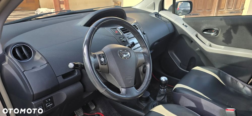 Daihatsu Charade - 13