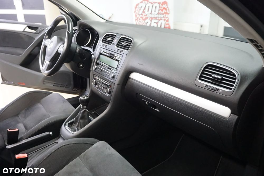 Volkswagen Golf 2.0 TDI DPF Highline - 28