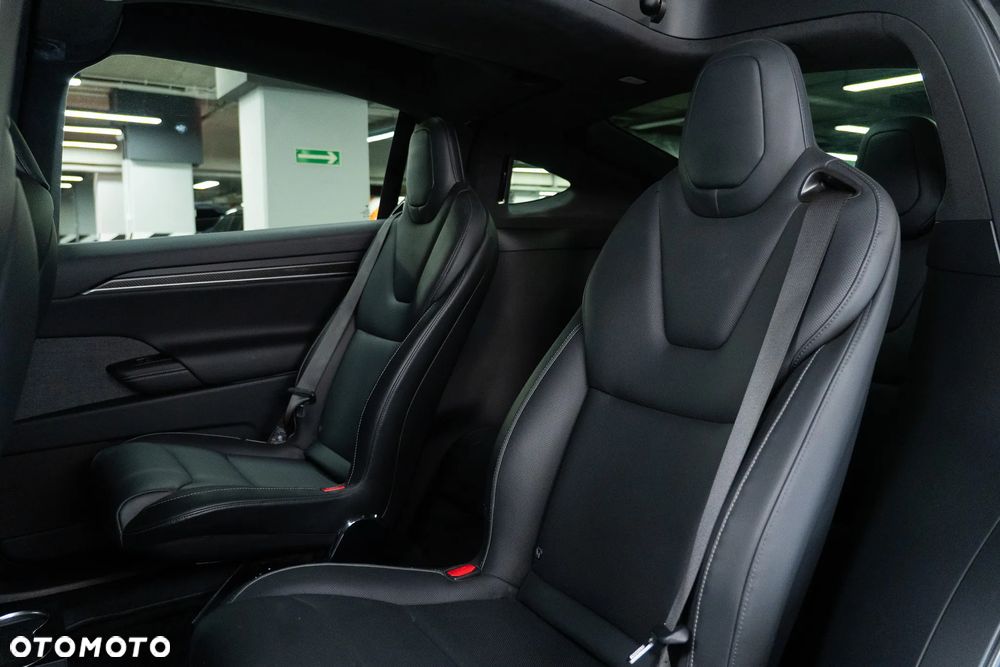 Tesla Model X - 38