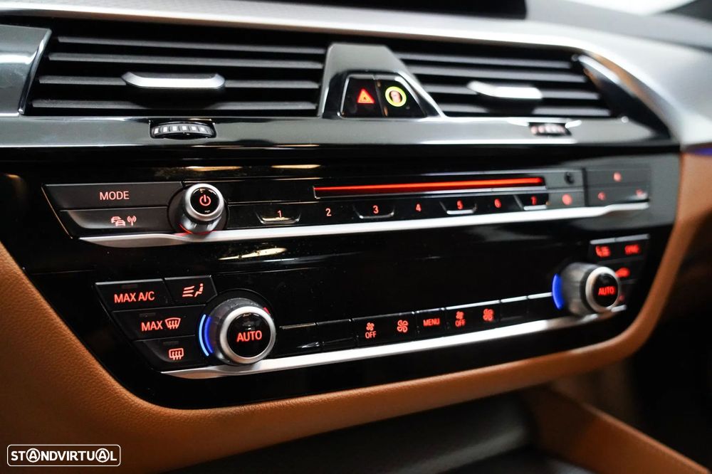 BMW 530 e iPerformance Pack M - 19