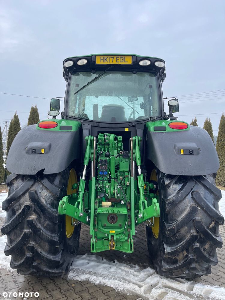 John Deere 6215R - 4