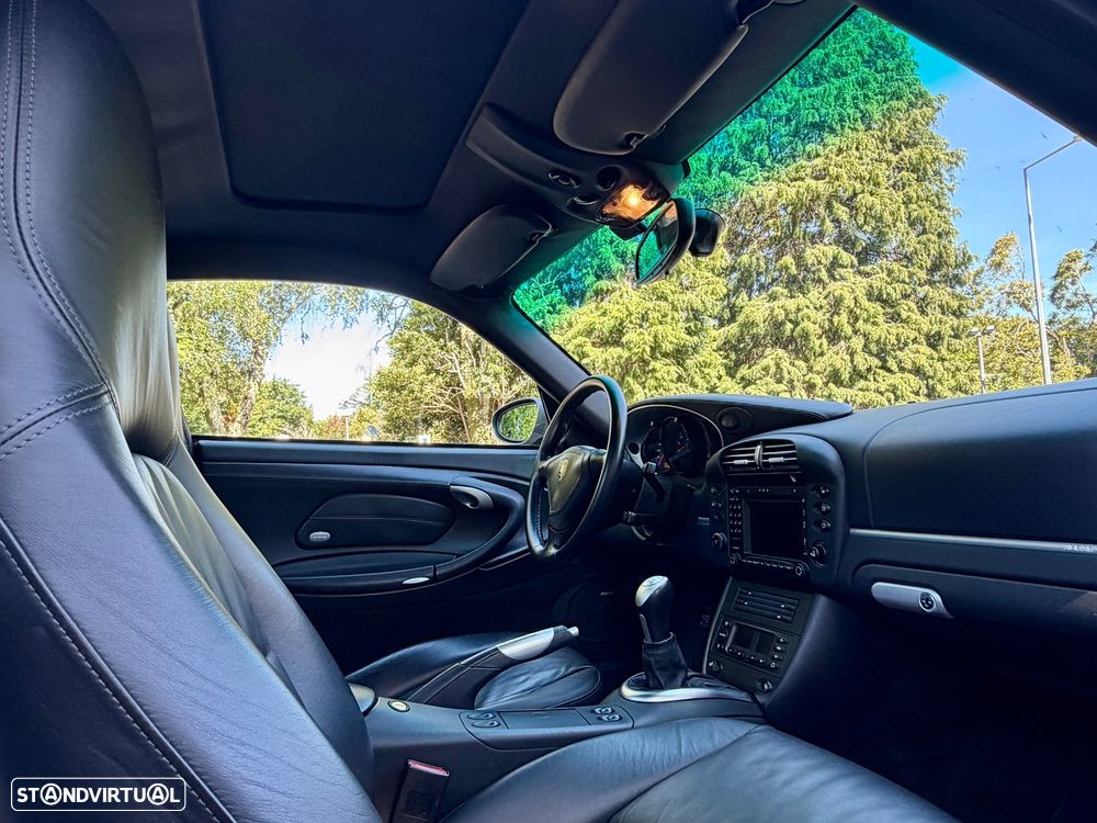 Porsche 911 (996) - 12