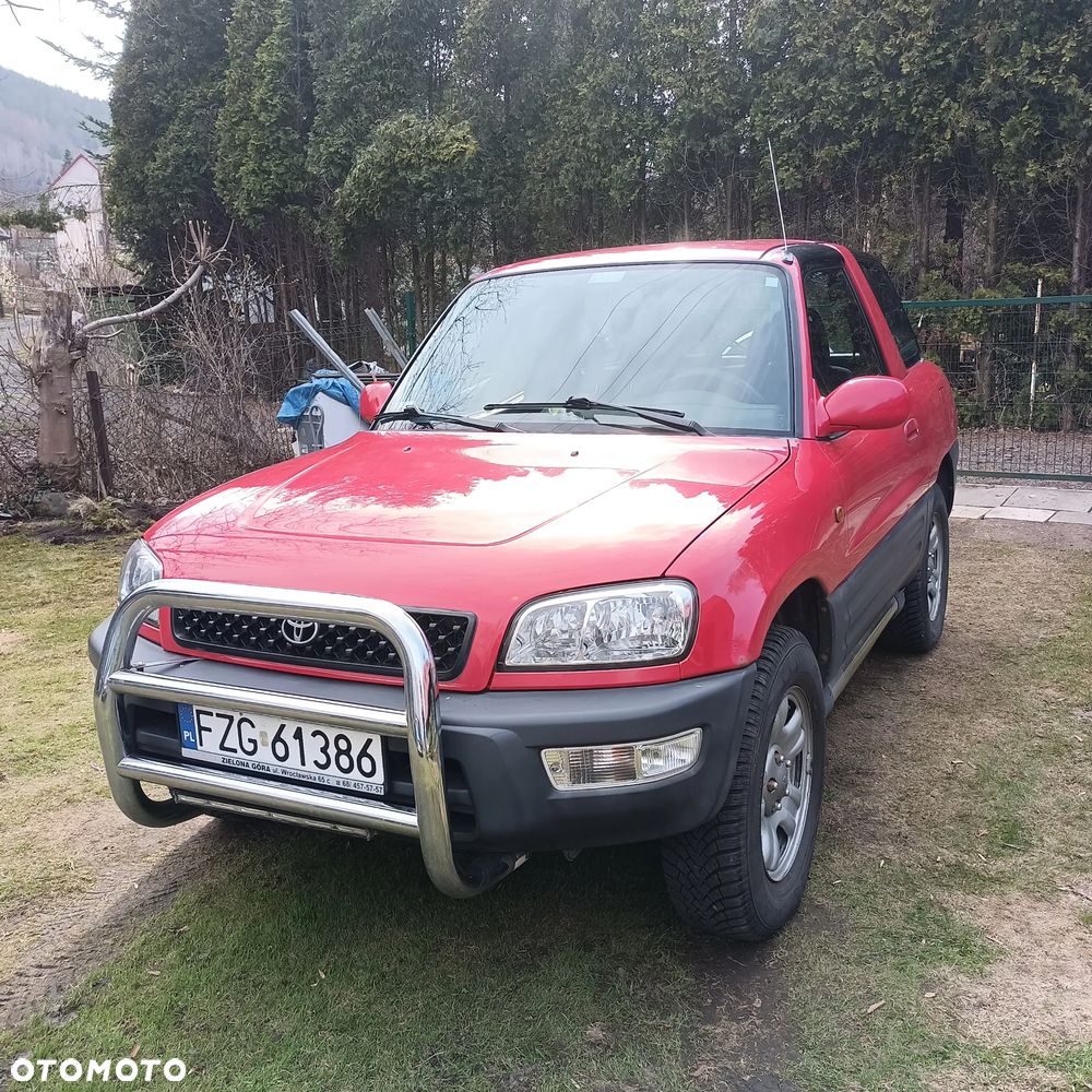 Toyota RAV4 2.0 GLi - 1