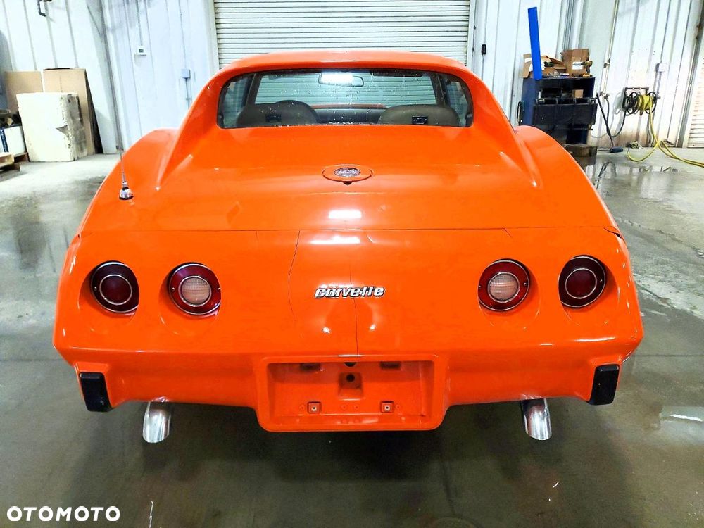 Chevrolet Corvette - 5