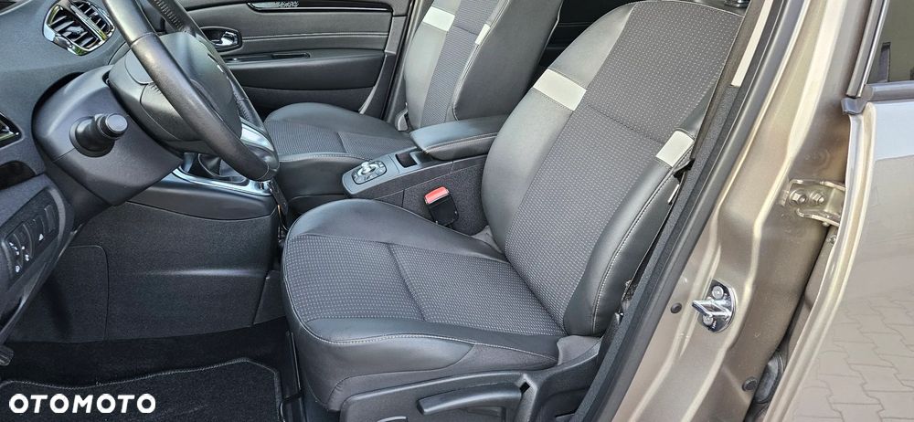 Renault Scenic 1.6 16V 110 LIMITED - 14