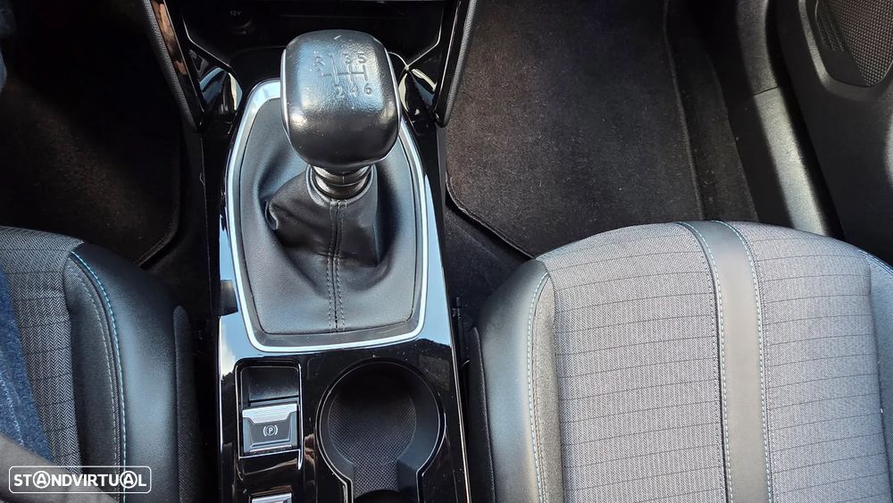 Peugeot 2008 1.2 PureTech Allure Pack - 18