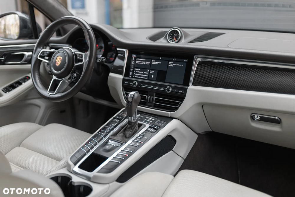 Porsche Macan - 16