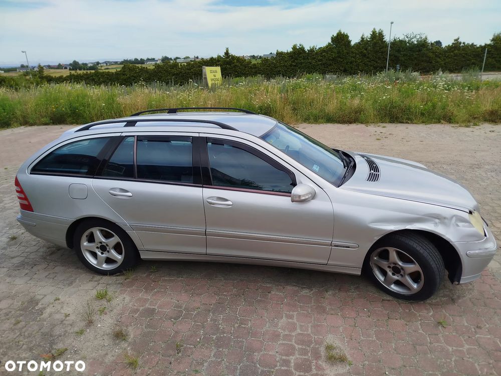 Mercedes-Benz Klasa C 180 Kompressor Avantgarde - 29