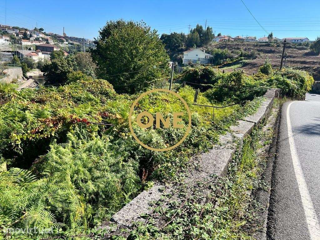 Terreno de 690m2 na Avenida Joao Paulo II em  Rebordões - Santo Tirso - Grande imagem: 4/6