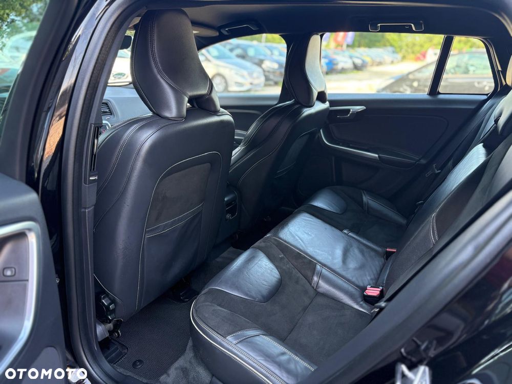 Volvo V60 D2 Drive-E R-Design Momentum - 12