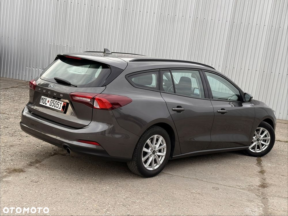 Ford Focus ver-1-5-ecoblue-start--stopp--system-titanium - 14
