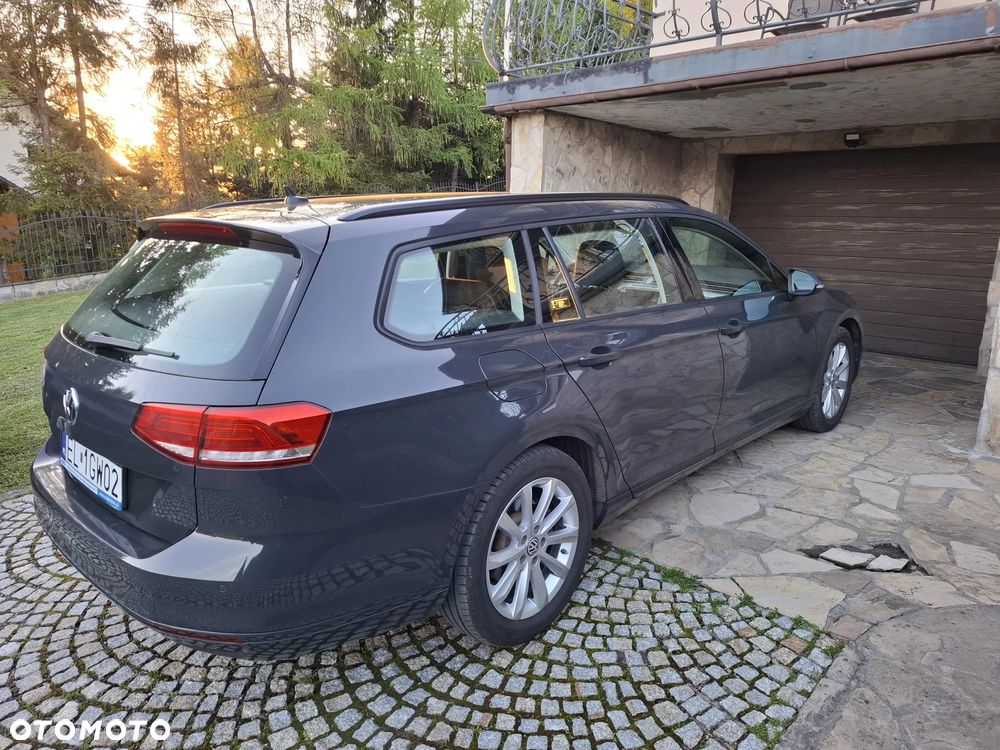 Volkswagen Passat 2.0 TDI SCR Trendline - 6