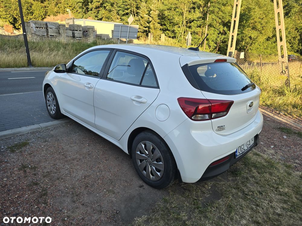 Kia Rio - 3