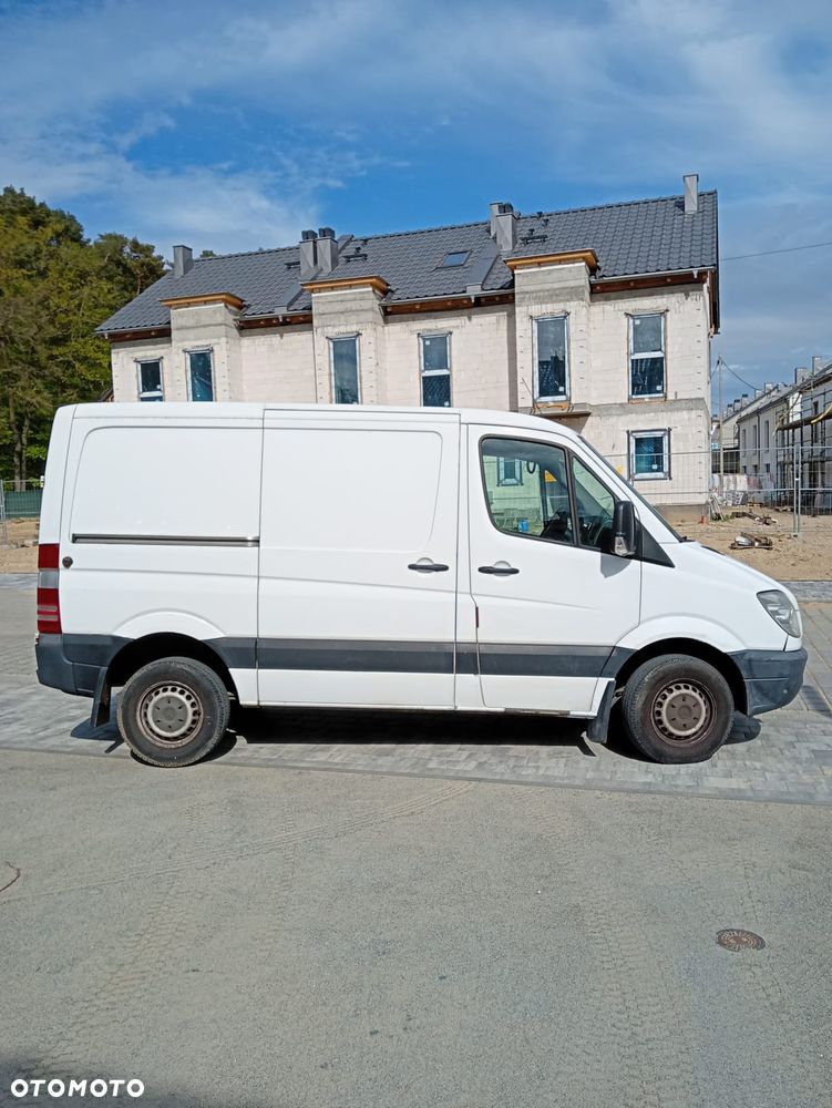 Mercedes-Benz Sprinter - 2