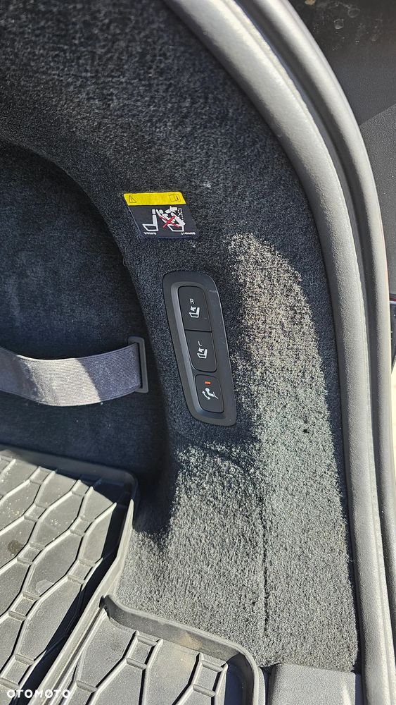 Volvo V90 D4 Inscription - 17