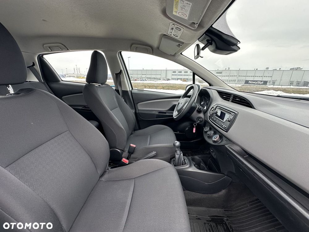 Toyota Yaris - 16