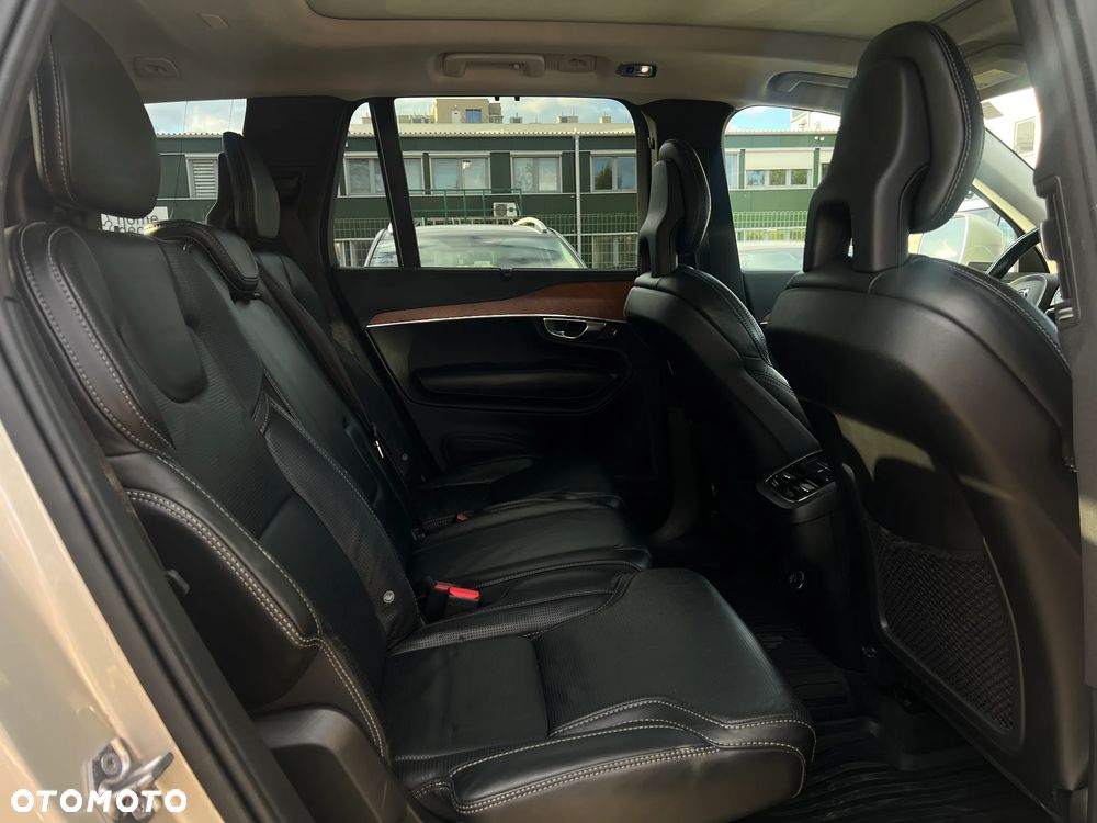Volvo XC 90 - 24