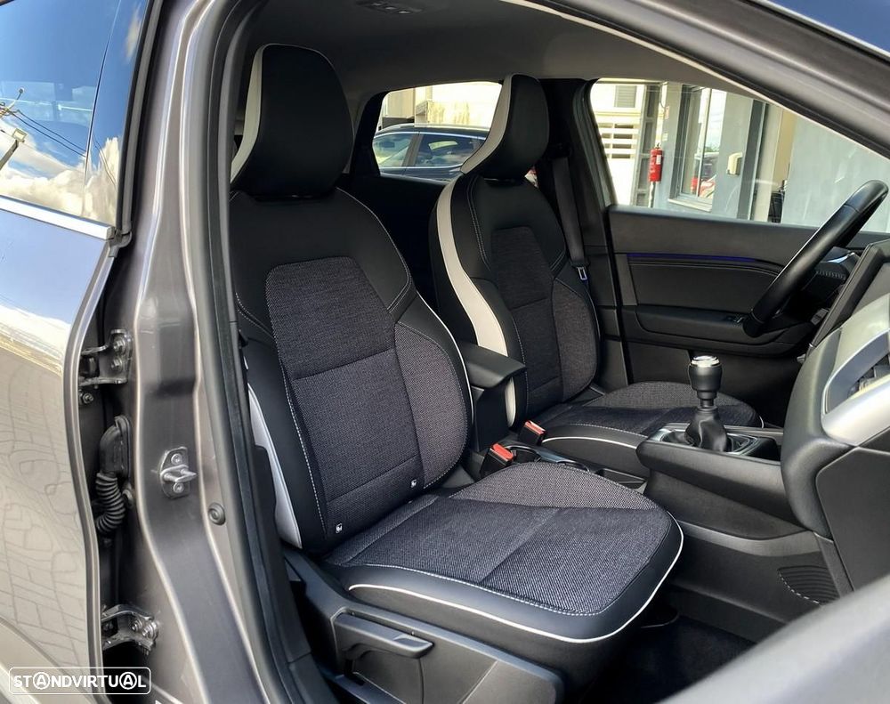 Renault Captur 1.0 TCe Techno - 10