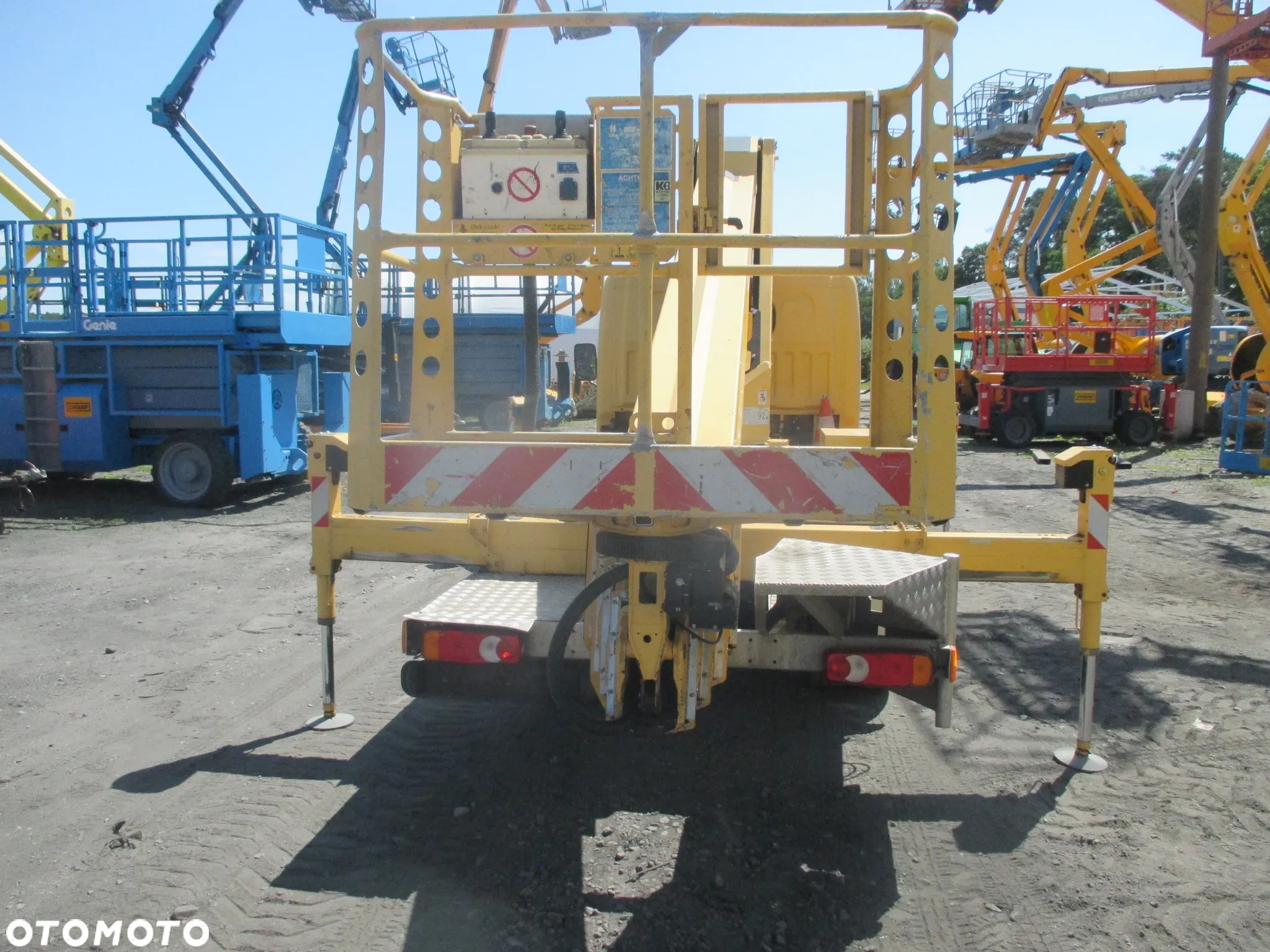 Nissan Ruthmann TB270 - 5