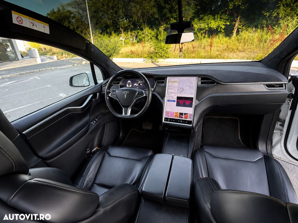 TESLA Model X 2017 — imagine 2