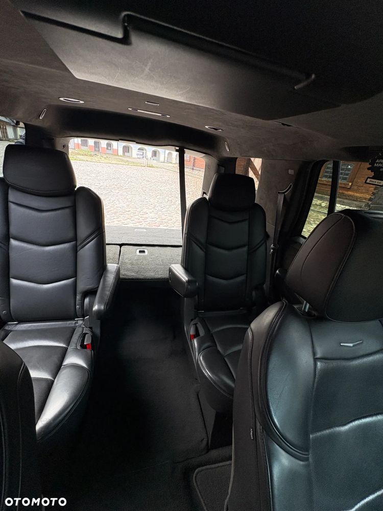 Cadillac Escalade - 14
