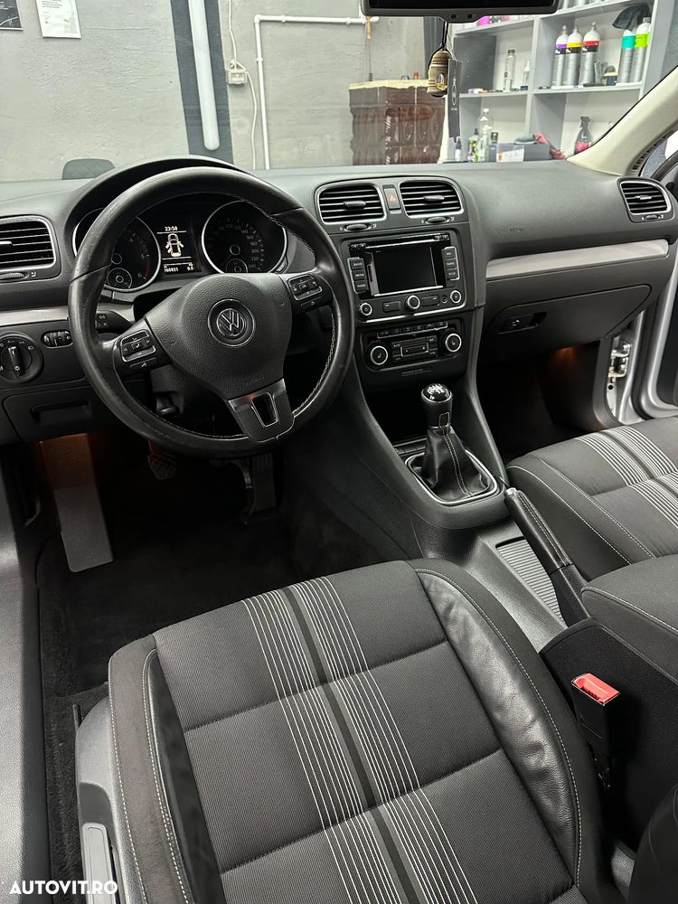 Volkswagen Golf 1.6 TDI DPF Highline - 13