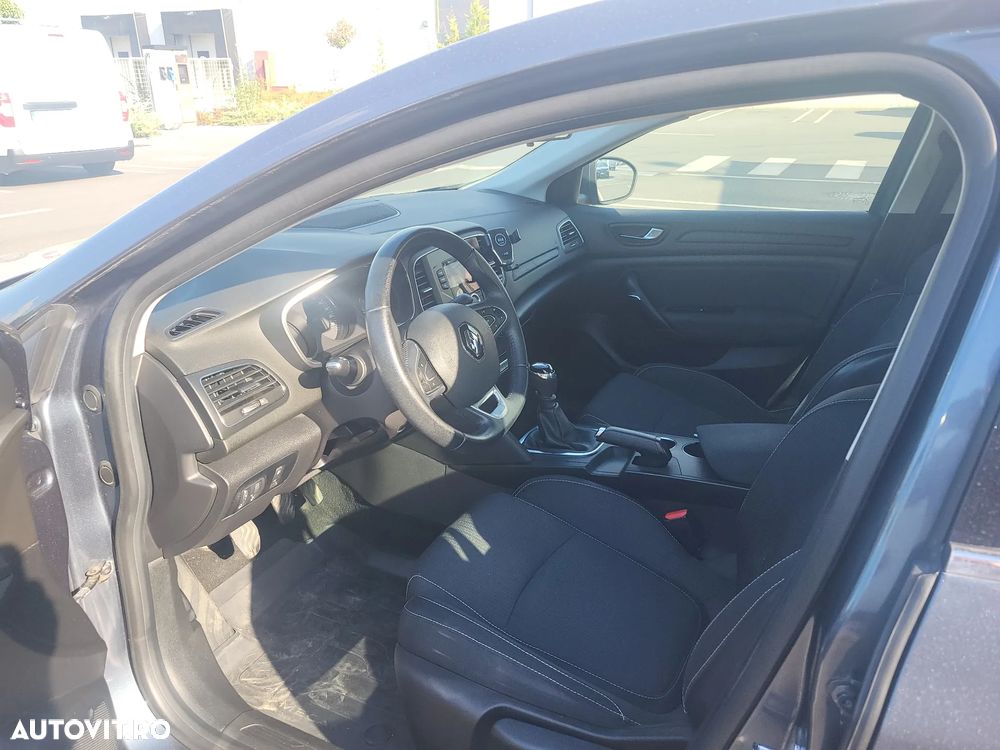 Renault Megane TCe GPF Zen - 8
