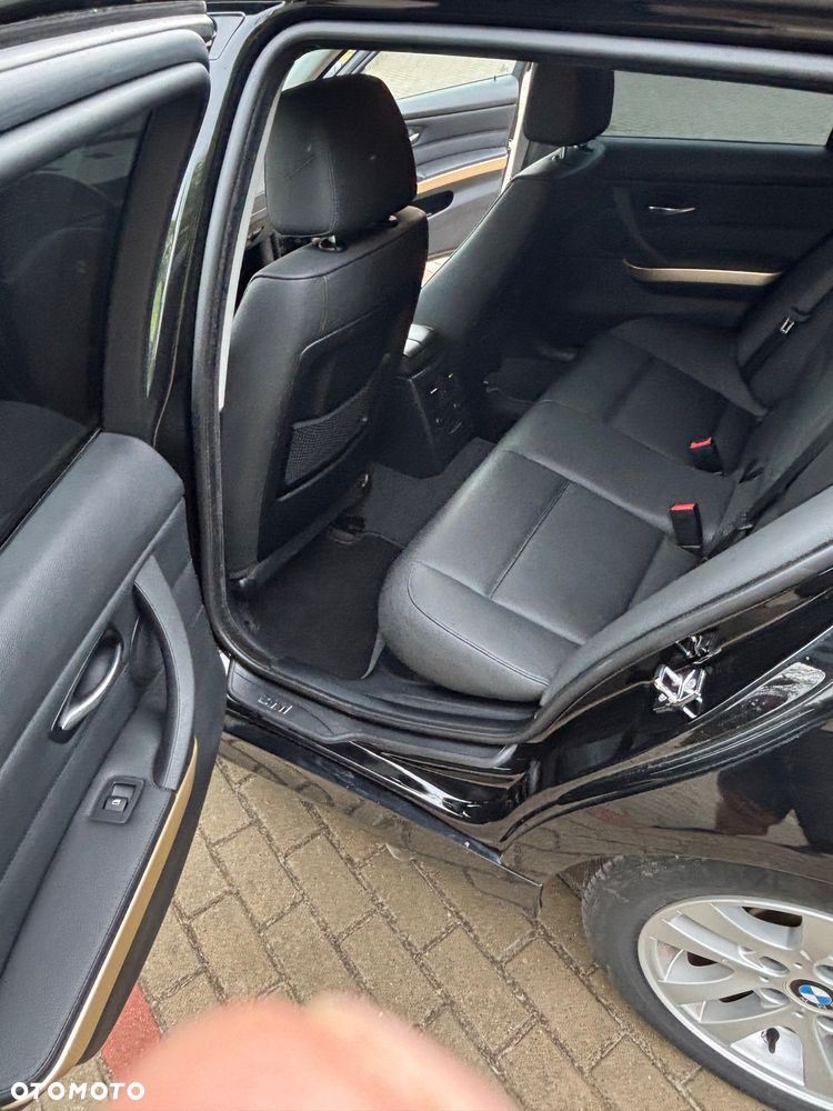 BMW Seria 3 318i - 16
