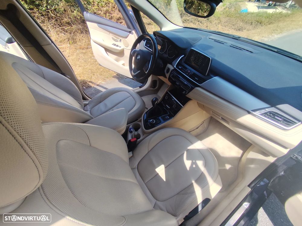 BMW 218 Active Tourer d Line Luxury - 22
