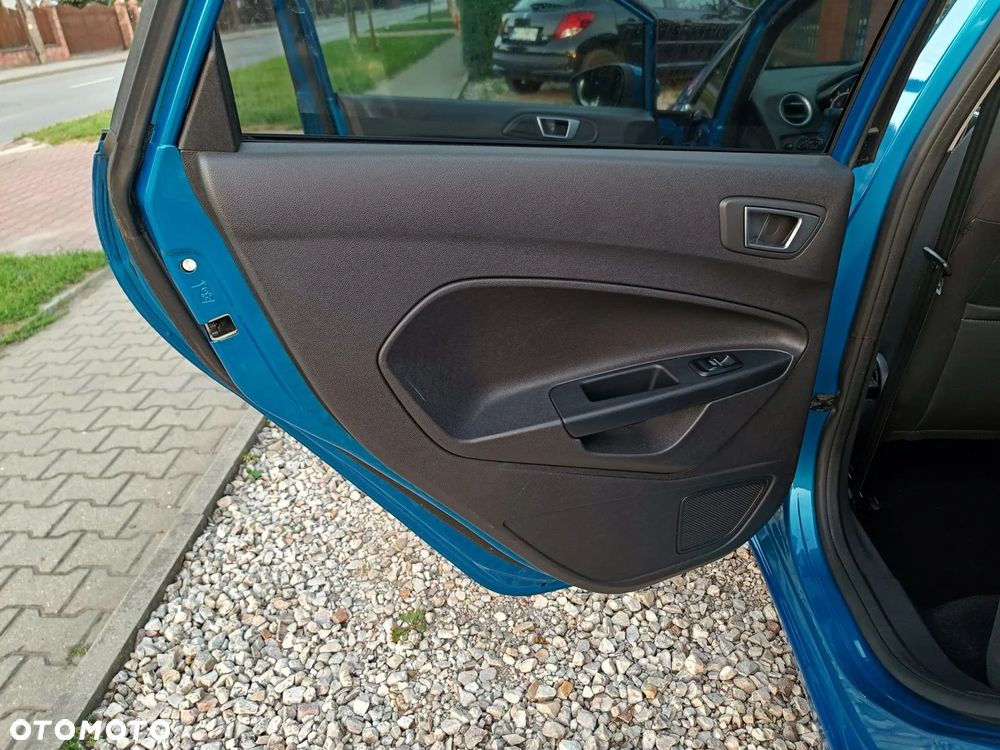 Ford Fiesta 1.0 EcoBoost STart-Stop Titanium - 17