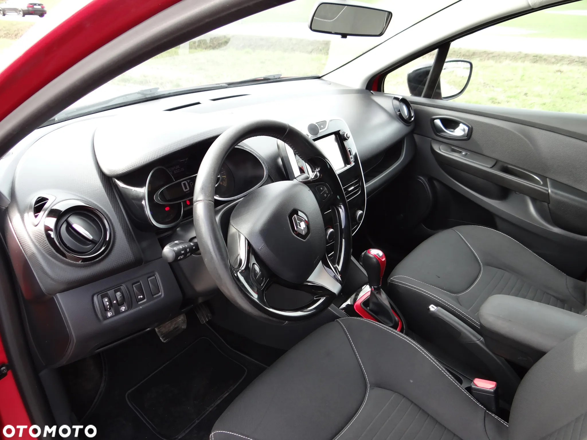 Renault Clio - 11