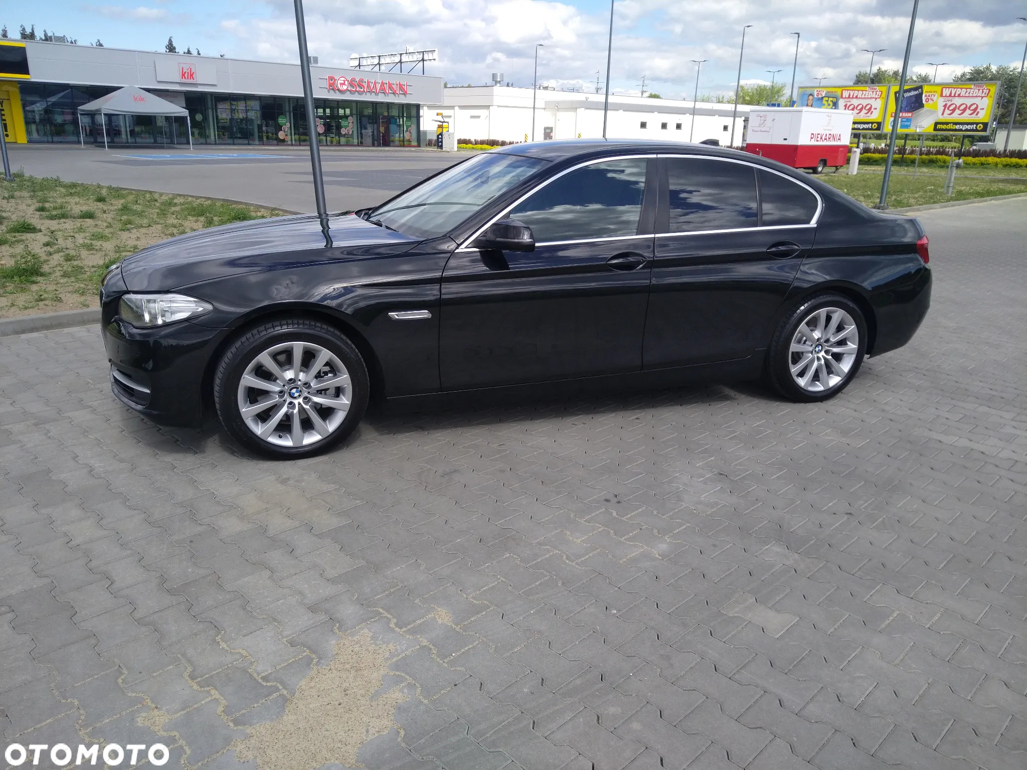BMW Seria 5 520d xDrive - 17