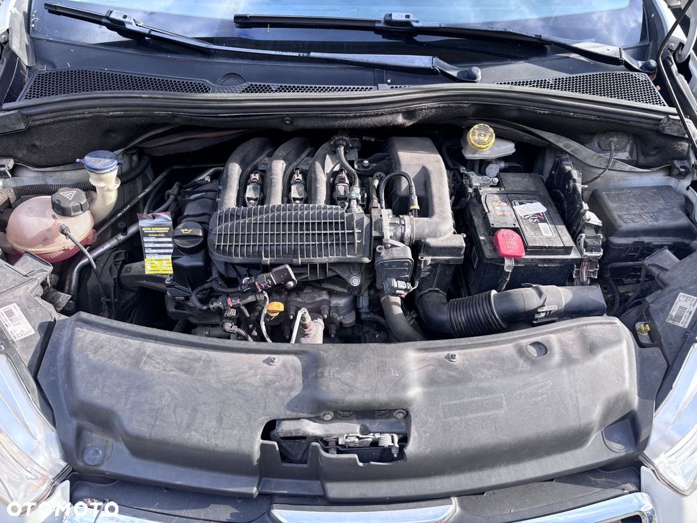 Peugeot 208 1.2 PureTech Style - 12