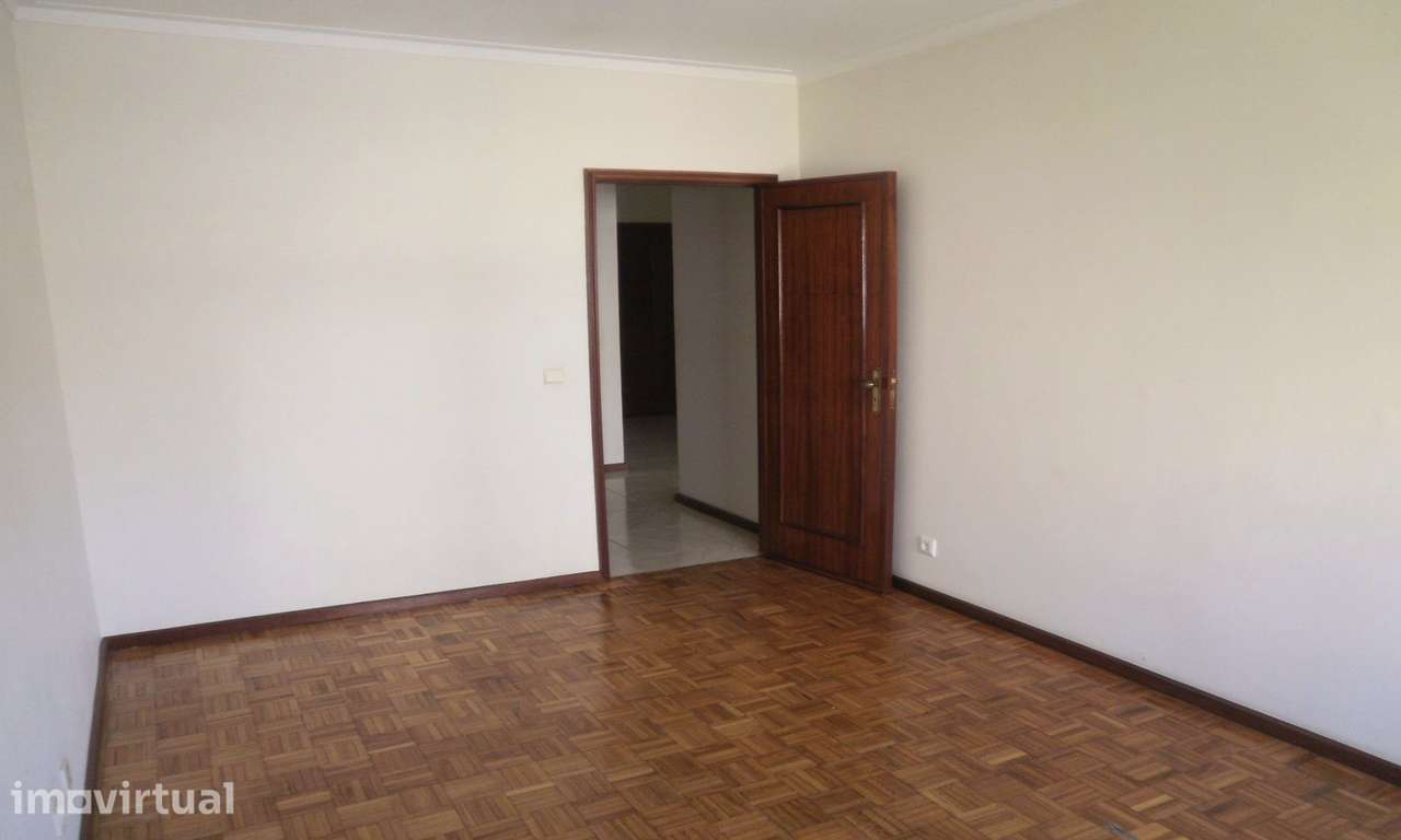T2+1 Rua do Património - Mafamude - Grande imagem: 2/11