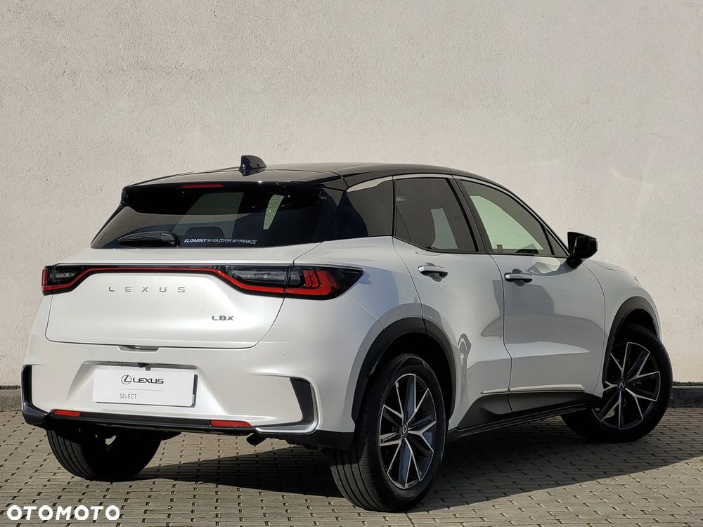 Lexus LBX 1.5 Hybrid Emotion - 6