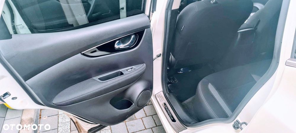 Nissan Qashqai 1.6 DCi Xtronic N-Connecta - 18