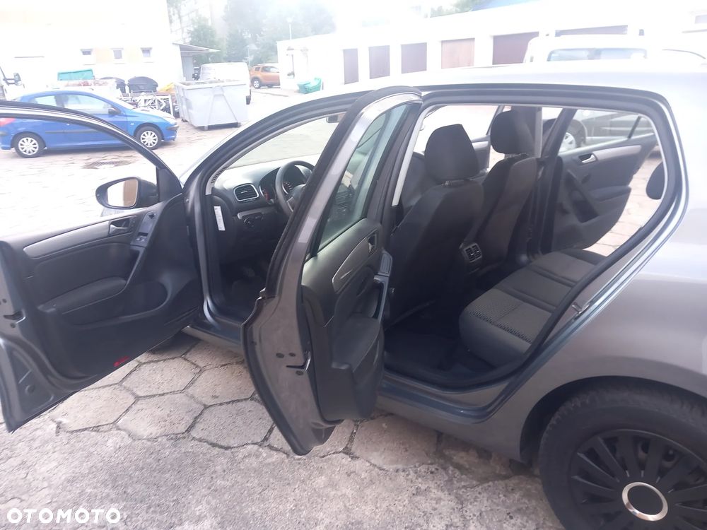 Volkswagen Golf - 23