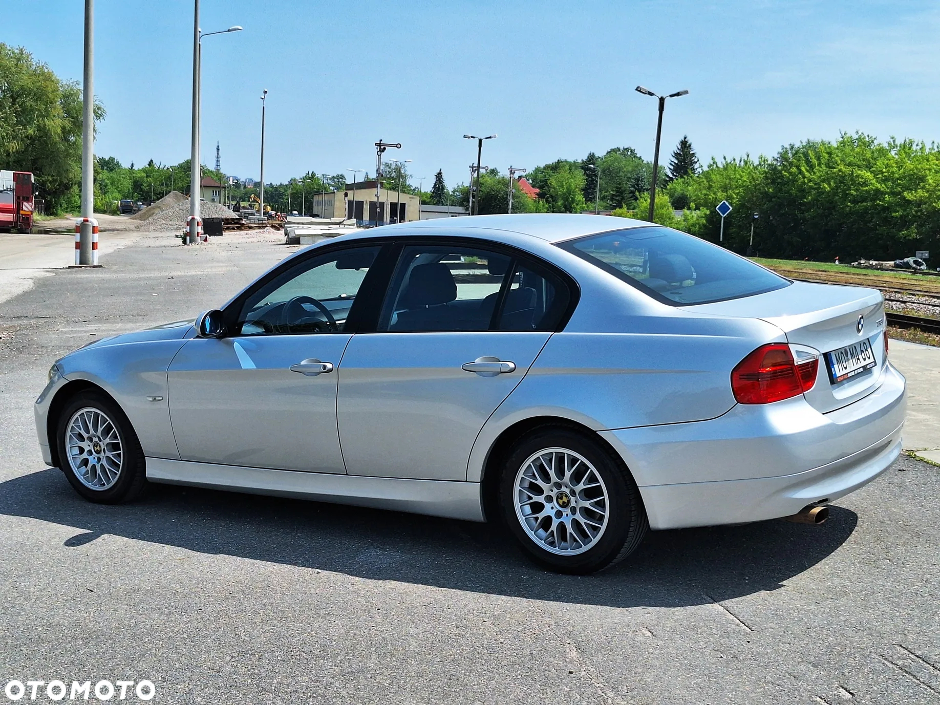 BMW Seria 3 318i - 16