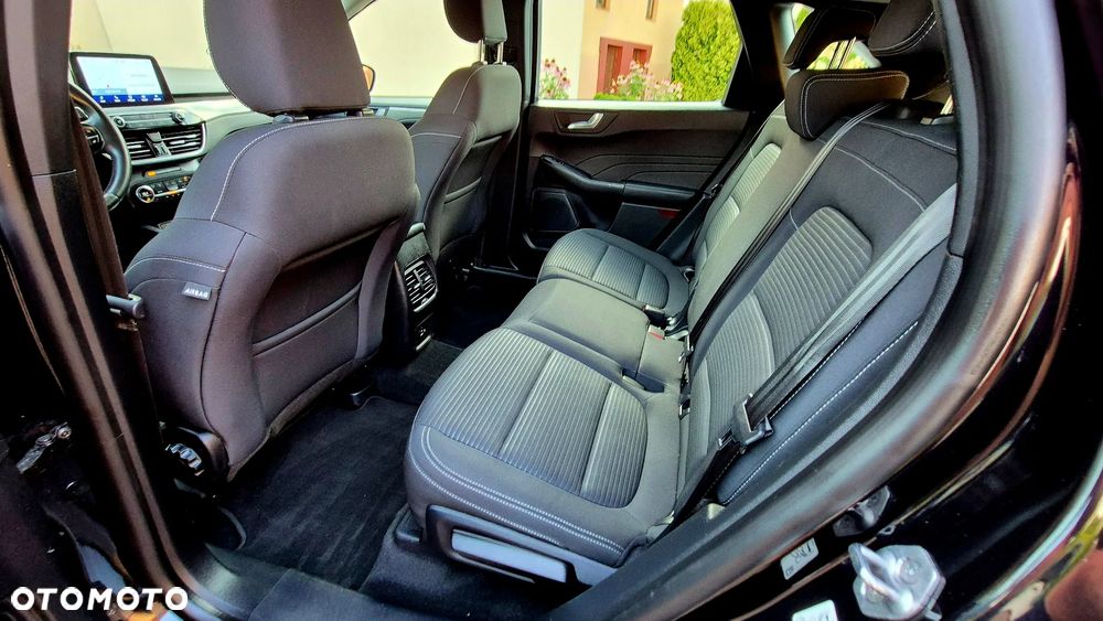 Ford Kuga - 17